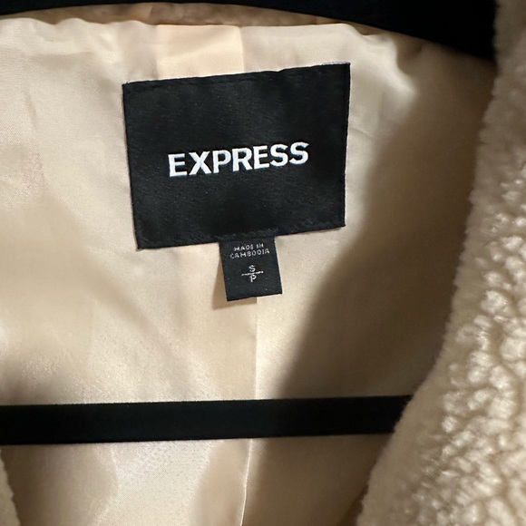 Express - Picture 5 of 8